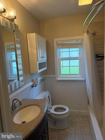 121 MACDADE RD, Phoenixville, PA 19460