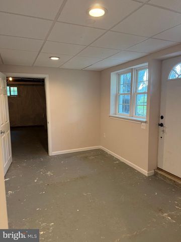 121 MACDADE RD, Phoenixville, PA 19460