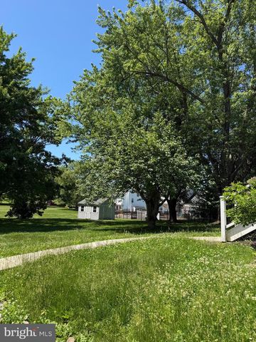121 MACDADE RD, Phoenixville, PA 19460