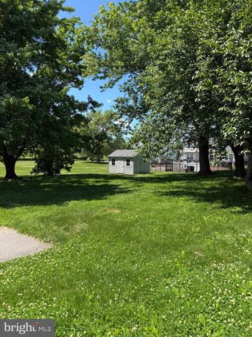 121 MACDADE RD, Phoenixville, PA 19460