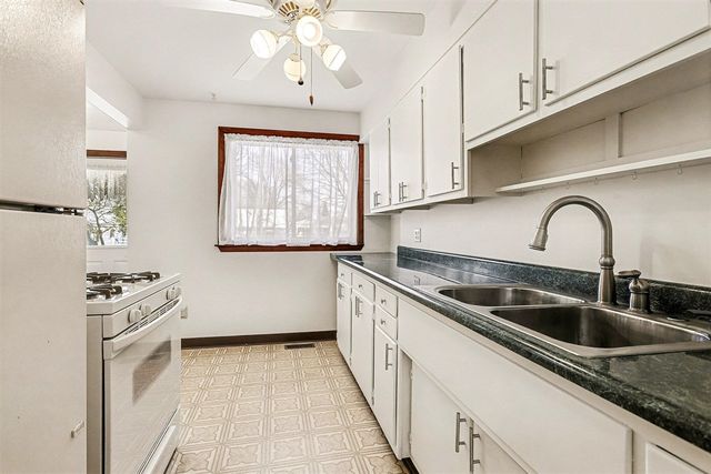 611 E Roosevelt Avenue, Battle Creek, MI 49017