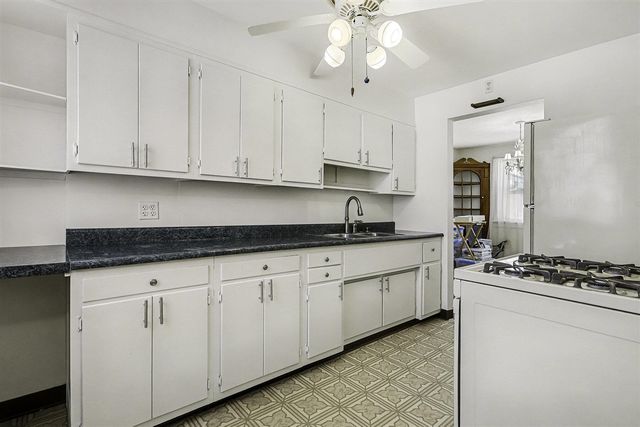 611 E Roosevelt Avenue, Battle Creek, MI 49017