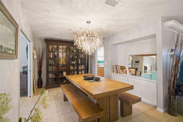 7354 W COUNTRY CLUB DRIVE N, Sarasota, FL 34243