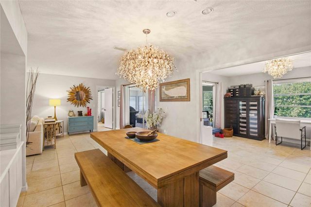 7354 W COUNTRY CLUB DRIVE N, Sarasota, FL 34243