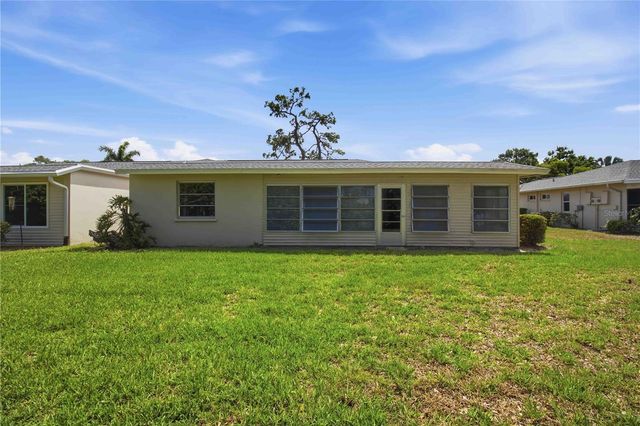 7354 W COUNTRY CLUB DRIVE N, Sarasota, FL 34243