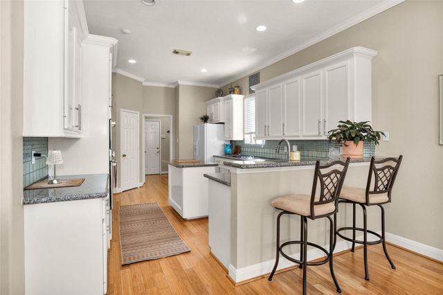 364 Bayshore Drive, Montgomery, TX 77356