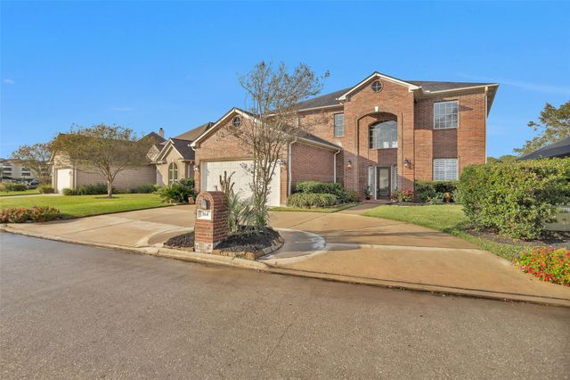 364 Bayshore Drive, Montgomery, TX 77356