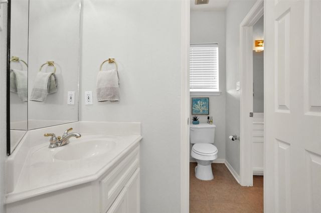 364 Bayshore Drive, Montgomery, TX 77356