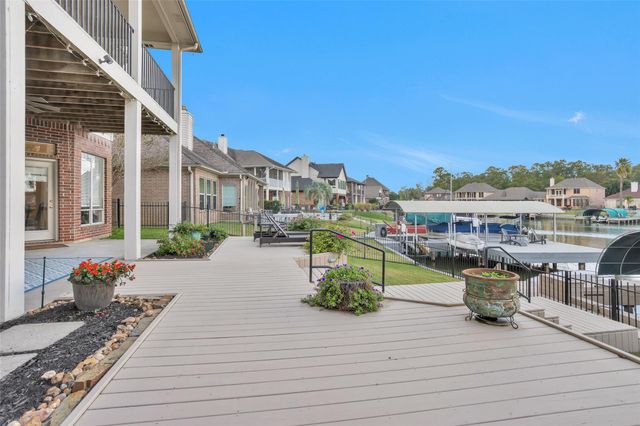 364 Bayshore Drive, Montgomery, TX 77356