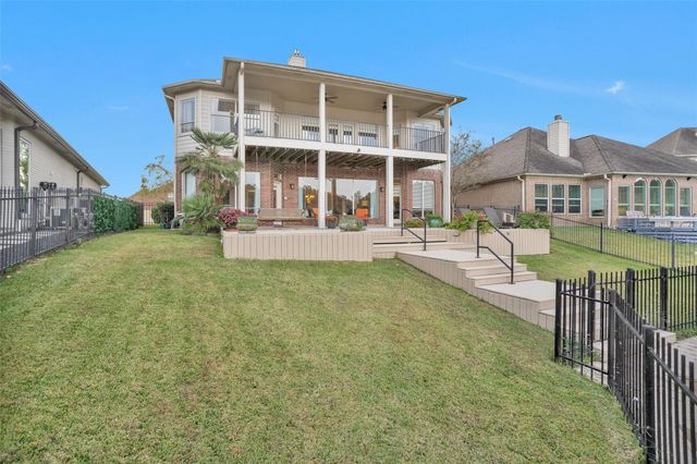 364 Bayshore Drive, Montgomery, TX 77356