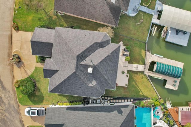 364 Bayshore Drive, Montgomery, TX 77356