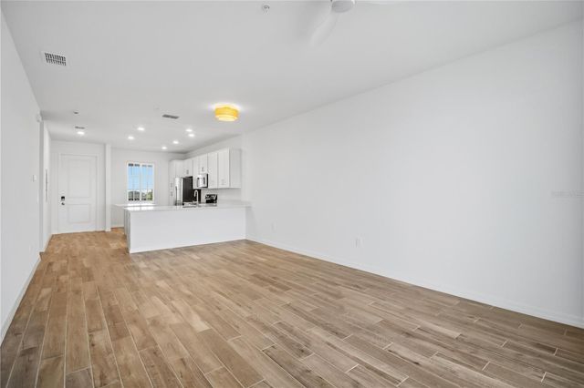 19116 SCALLOP LOOP 403, Lakewood Ranch, FL 34211