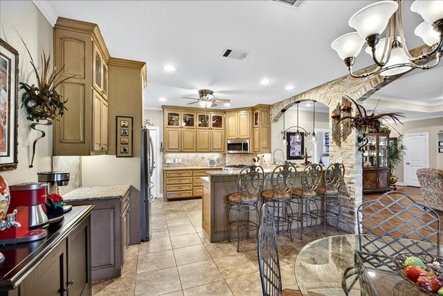 18070 Country Club Drive, Kemp, TX 75143