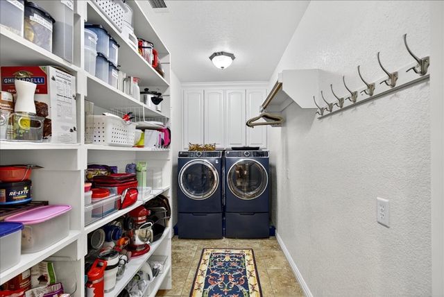 18070 Country Club Drive, Kemp, TX 75143