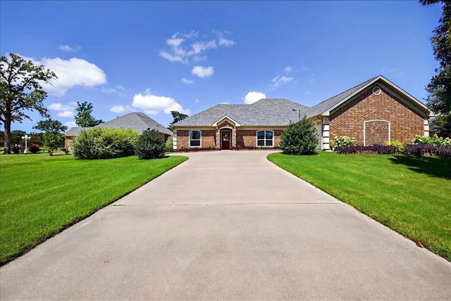 18070 Country Club Drive, Kemp, TX 75143