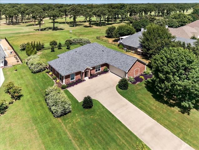 18070 Country Club Drive, Kemp, TX 75143