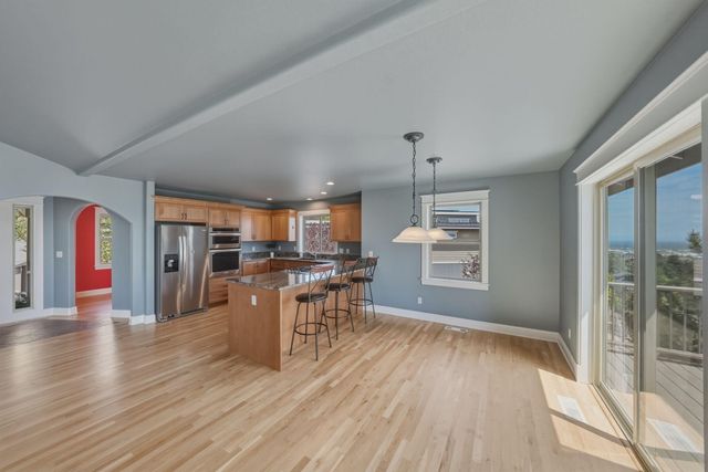 2409 NW Hillpine Court, Bend, OR 97703