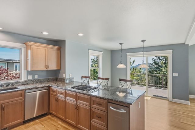 2409 NW Hillpine Court, Bend, OR 97703