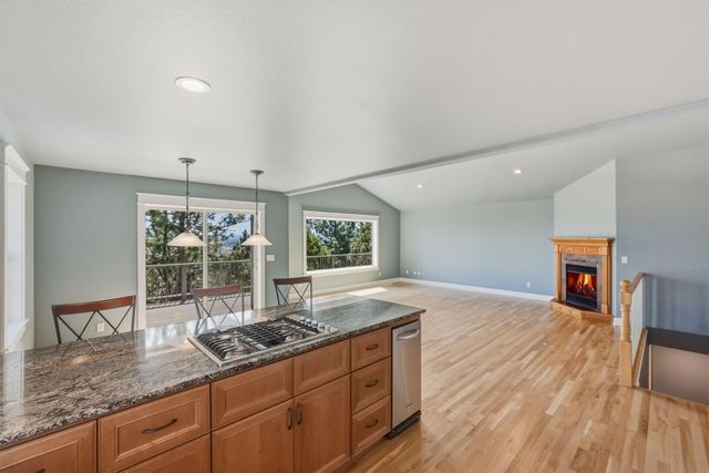 2409 NW Hillpine Court, Bend, OR 97703