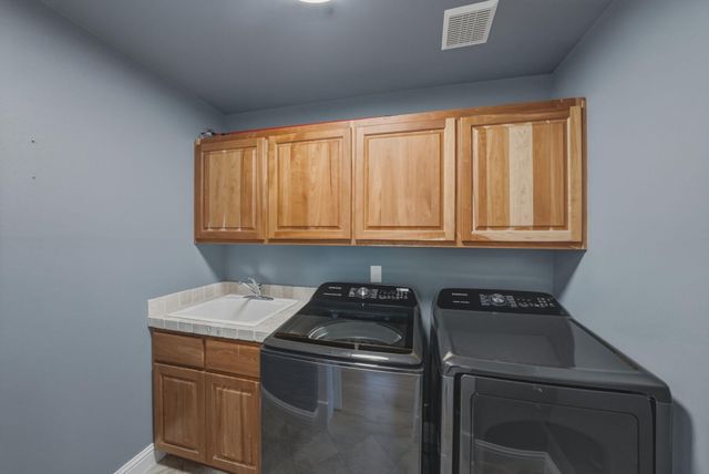 2409 NW Hillpine Court, Bend, OR 97703
