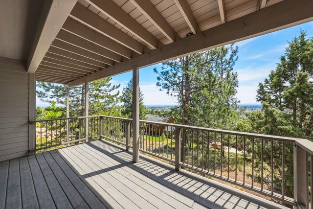 2409 NW Hillpine Court, Bend, OR 97703