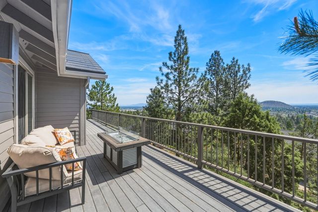 2409 NW Hillpine Court, Bend, OR 97703