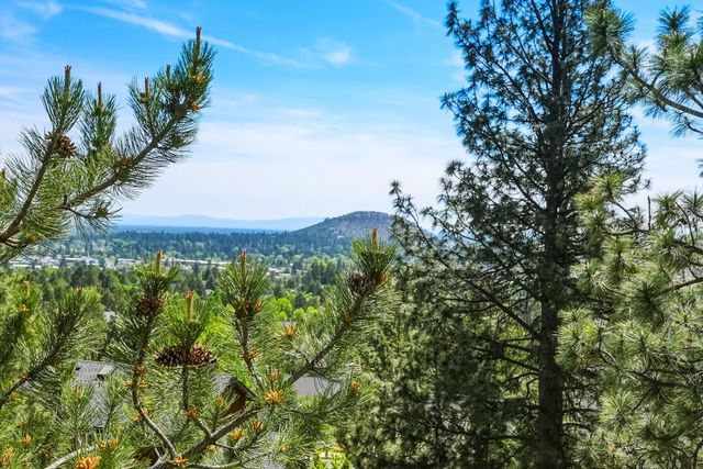 2409 NW Hillpine Court, Bend, OR 97703