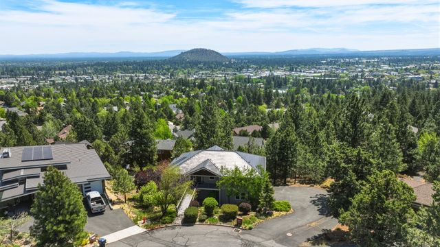 2409 NW Hillpine Court, Bend, OR 97703