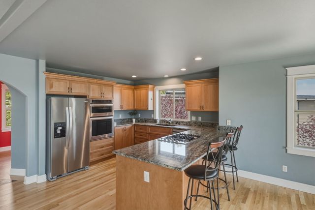 2409 NW Hillpine Court, Bend, OR 97703
