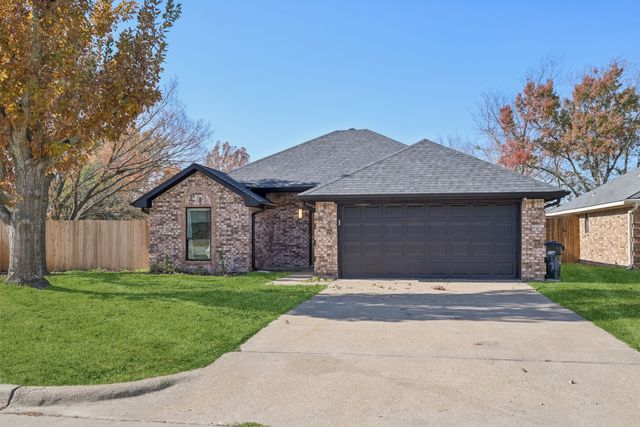 1023 N Fannin Street, Rockwall, TX 75087