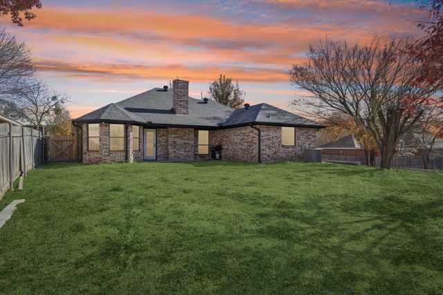 1023 N Fannin Street, Rockwall, TX 75087