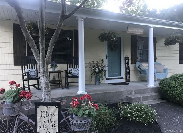 108 Middle Island Boulevard, Middle Island, NY 11953