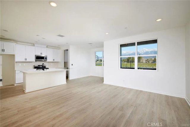 944 N Divino Privado 59, Ontario, CA 91764