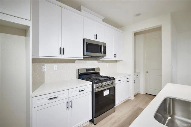 944 N Divino Privado 59, Ontario, CA 91764