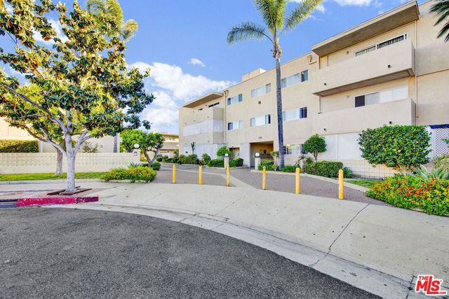 6330 Morse Avenue, North Hollywood, CA 91606