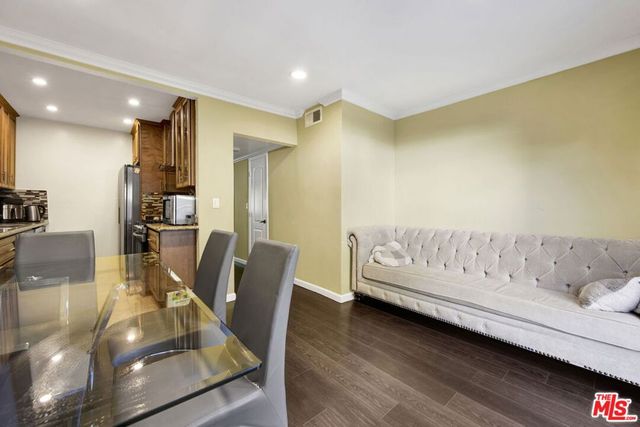 6330 Morse Avenue, North Hollywood, CA 91606