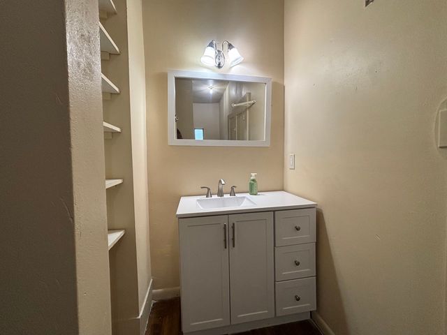 376 W Walters Street, Lewisville, TX 75057