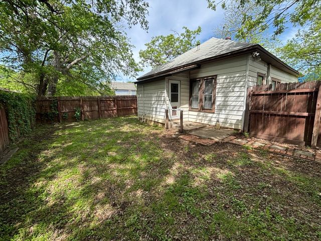 376 W Walters Street, Lewisville, TX 75057