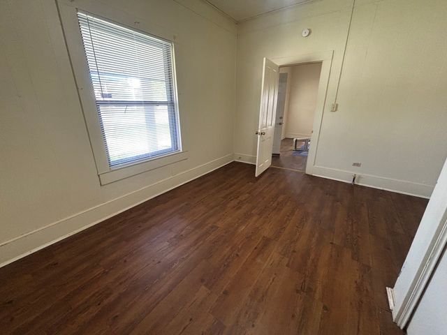 376 W Walters Street, Lewisville, TX 75057