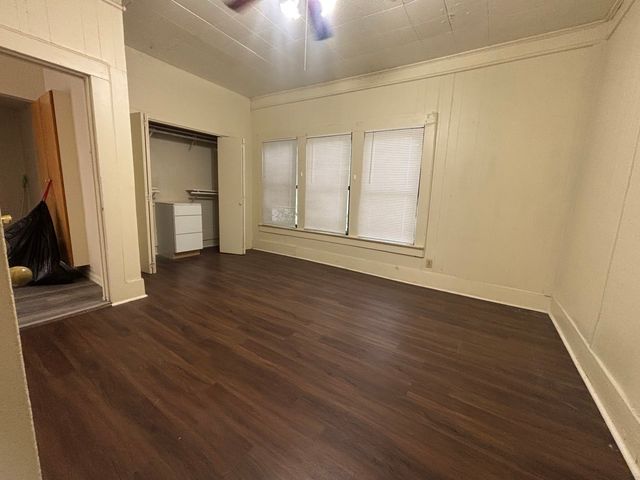 376 W Walters Street, Lewisville, TX 75057