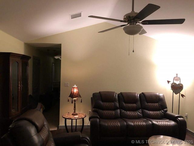 837 C SE, Ardmore, OK 73401