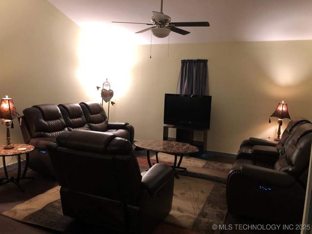 837 C SE, Ardmore, OK 73401