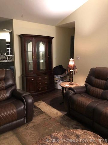 837 C SE, Ardmore, OK 73401