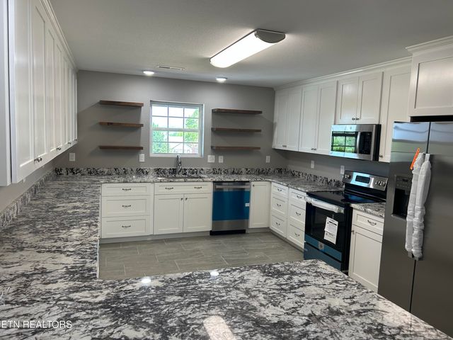 1916 Chelsea Jo Lane, Sevierville, TN 37876