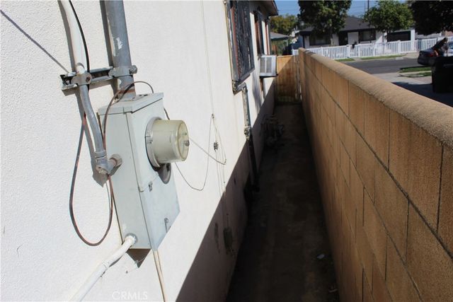 5852 5854 Lanto, Bell Gardens, CA 90201