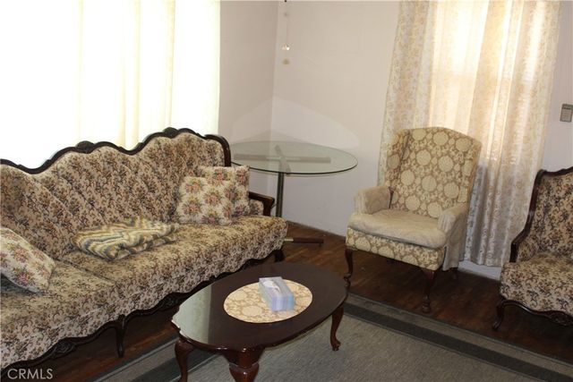 5852 5854 Lanto, Bell Gardens, CA 90201