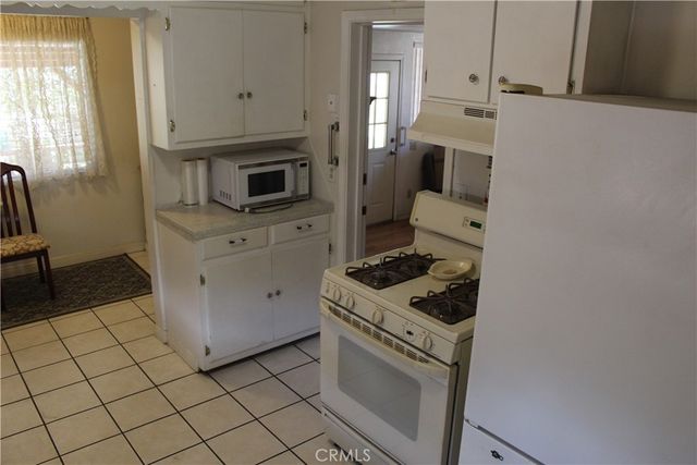 5852 5854 Lanto, Bell Gardens, CA 90201