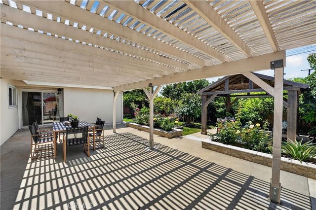 1192 Sycamore Avenue, Tustin, CA 92780