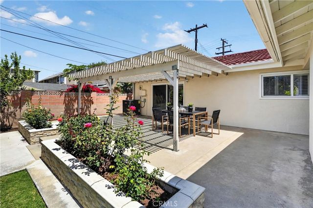 1192 Sycamore Avenue, Tustin, CA 92780