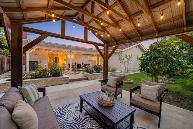 1192 Sycamore Avenue, Tustin, CA 92780
